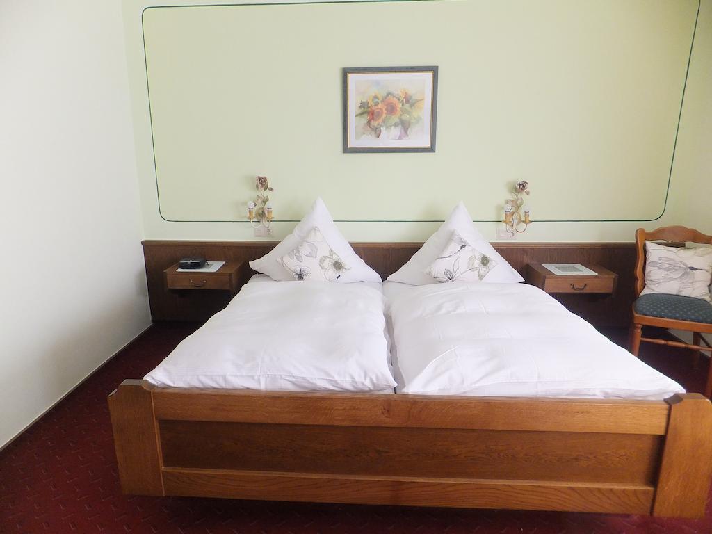 Weinhotel Hubertus Garni Klotten Szoba fotó