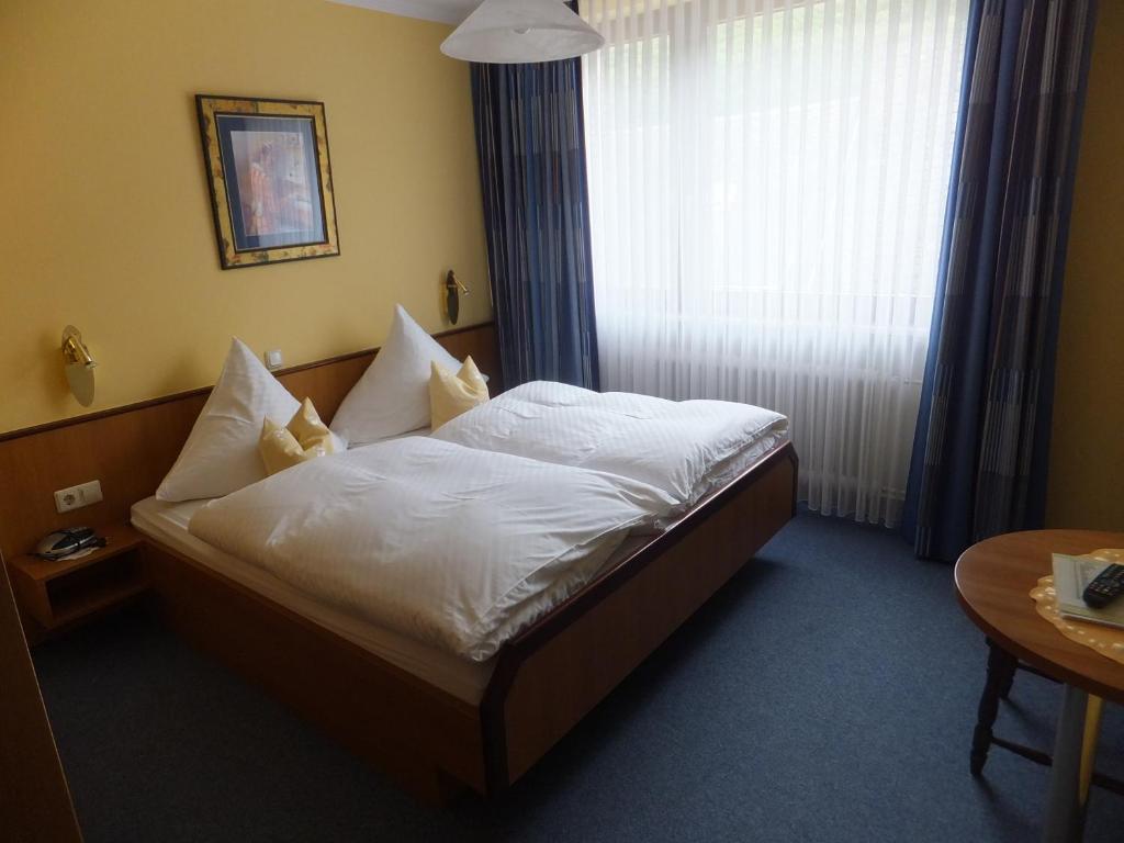 Weinhotel Hubertus Garni Klotten Szoba fotó
